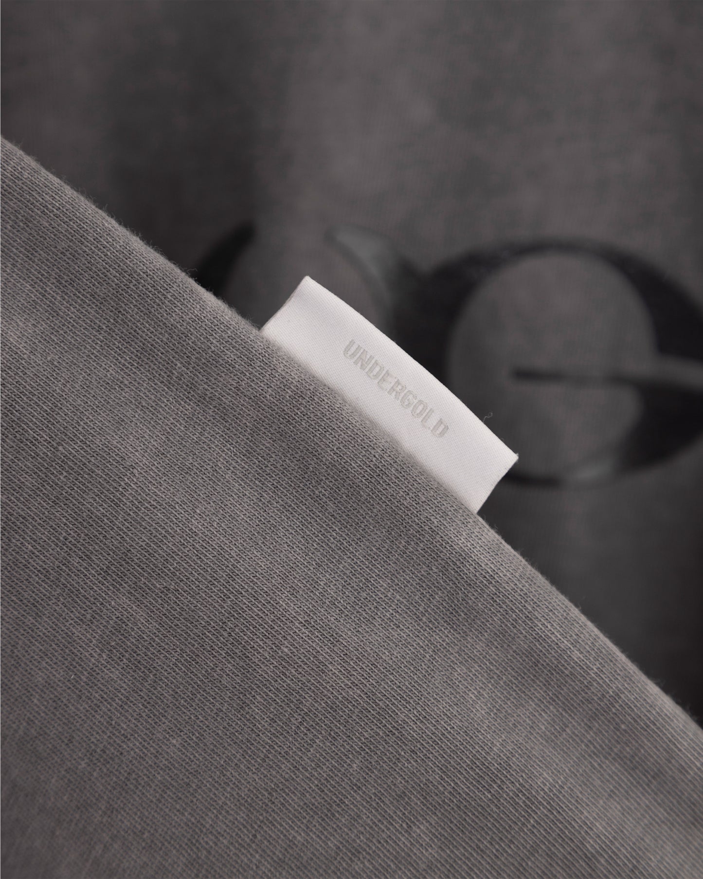 T-SHIRT UNDERGOLD NOVA MONOGRAM VINTAGE DARK GRAY