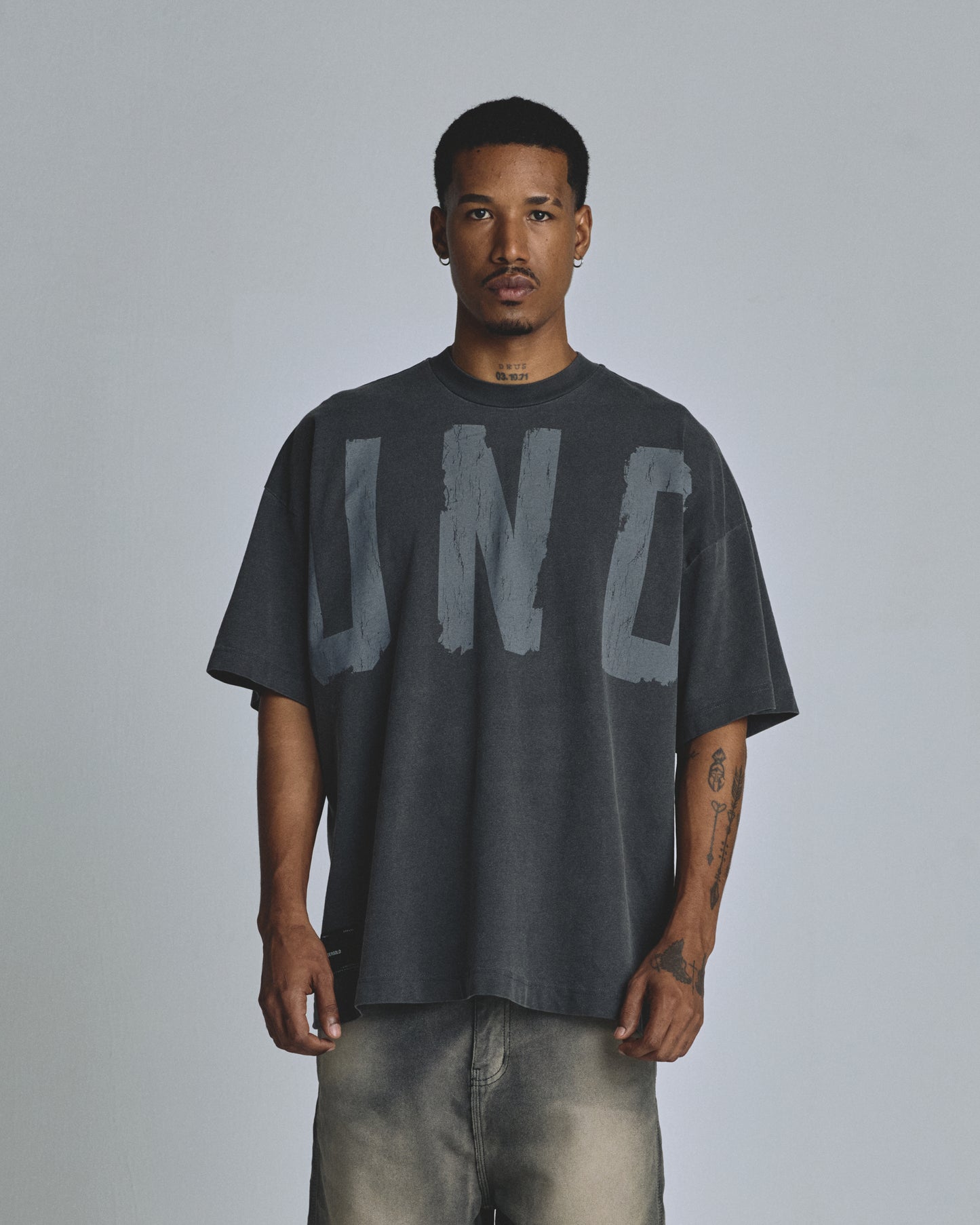 T-SHIRT UNDERGOLD THE ONE UNDGLD WOM OUT VINTANGE GRAY
