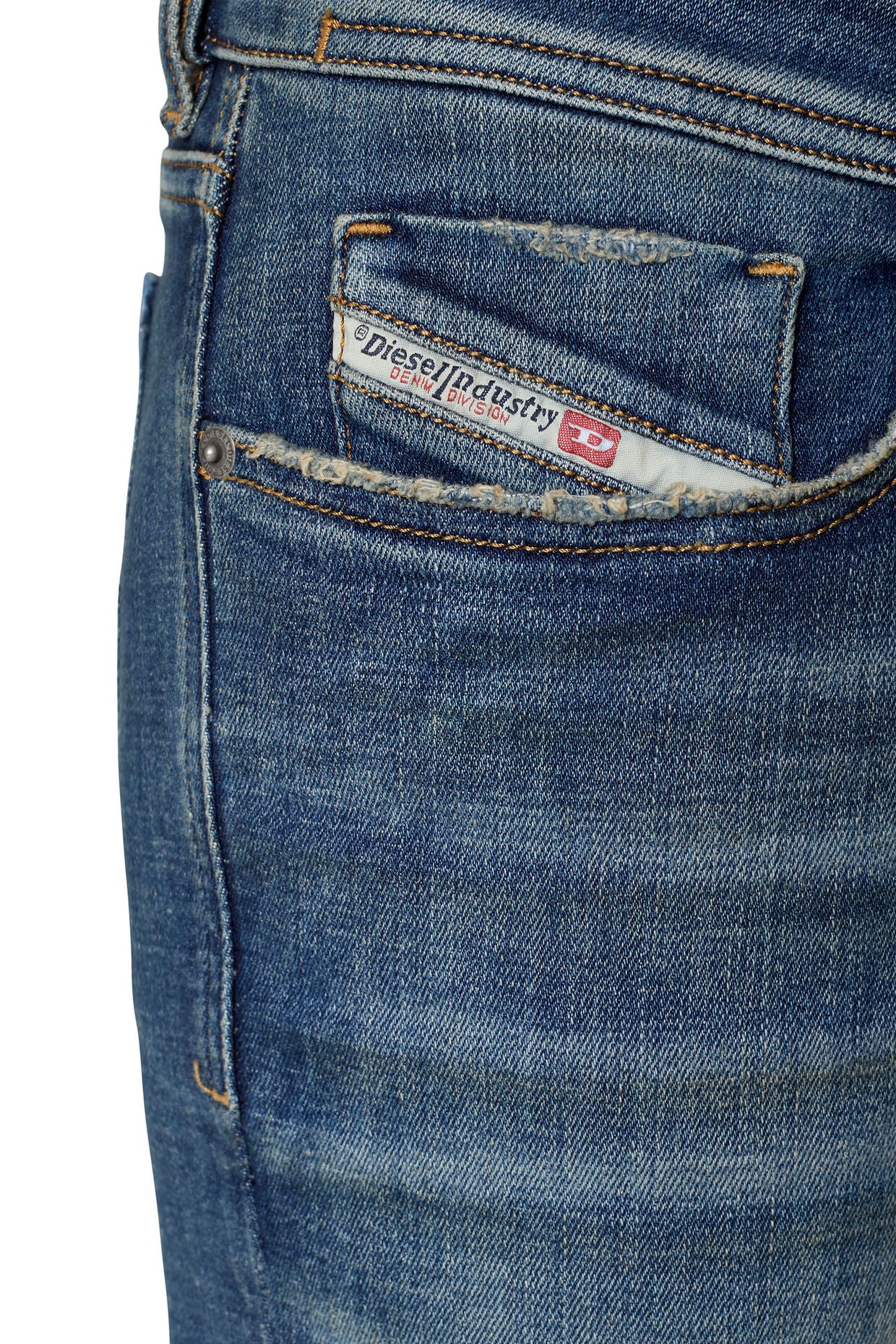 JEANS DIESEL SLEENKER 09D94
