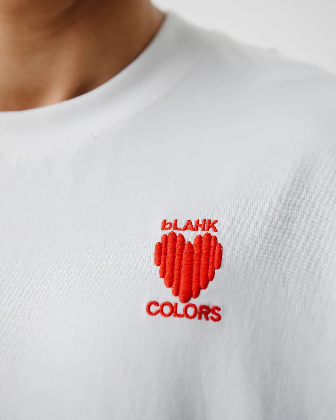 T-SHIRT BLAHK HEART MARK WHITE